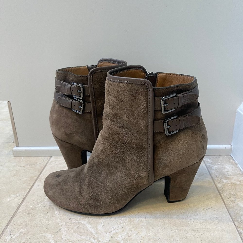 Sofft Brown Suede Comfort Heel Side Zip Ankle Booties, Size 9M